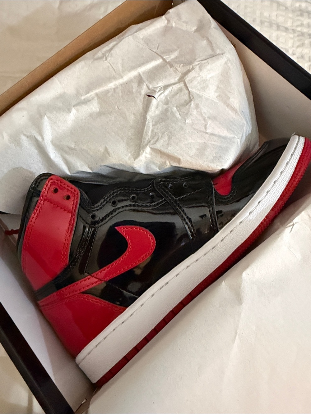 Jordan 1 Retro High Patent Bred size 4.5